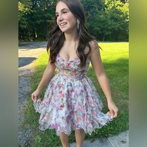 SHERRI HILL prom/homecoming dress size 2